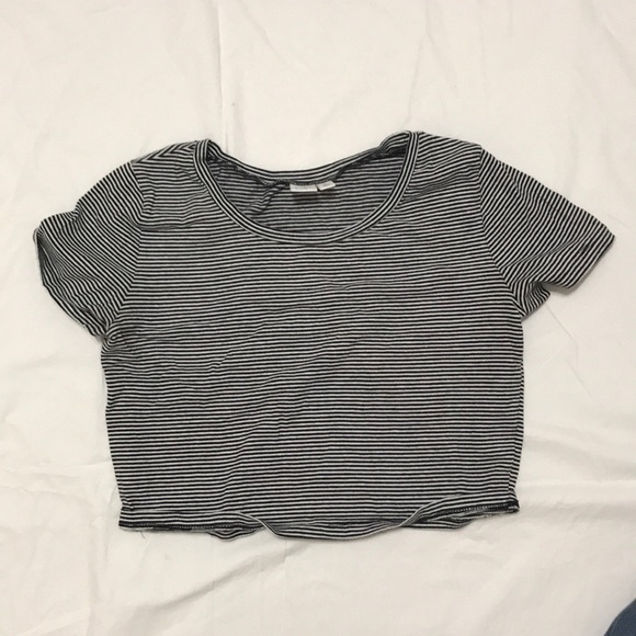Crop top! - Picture 1 of 3